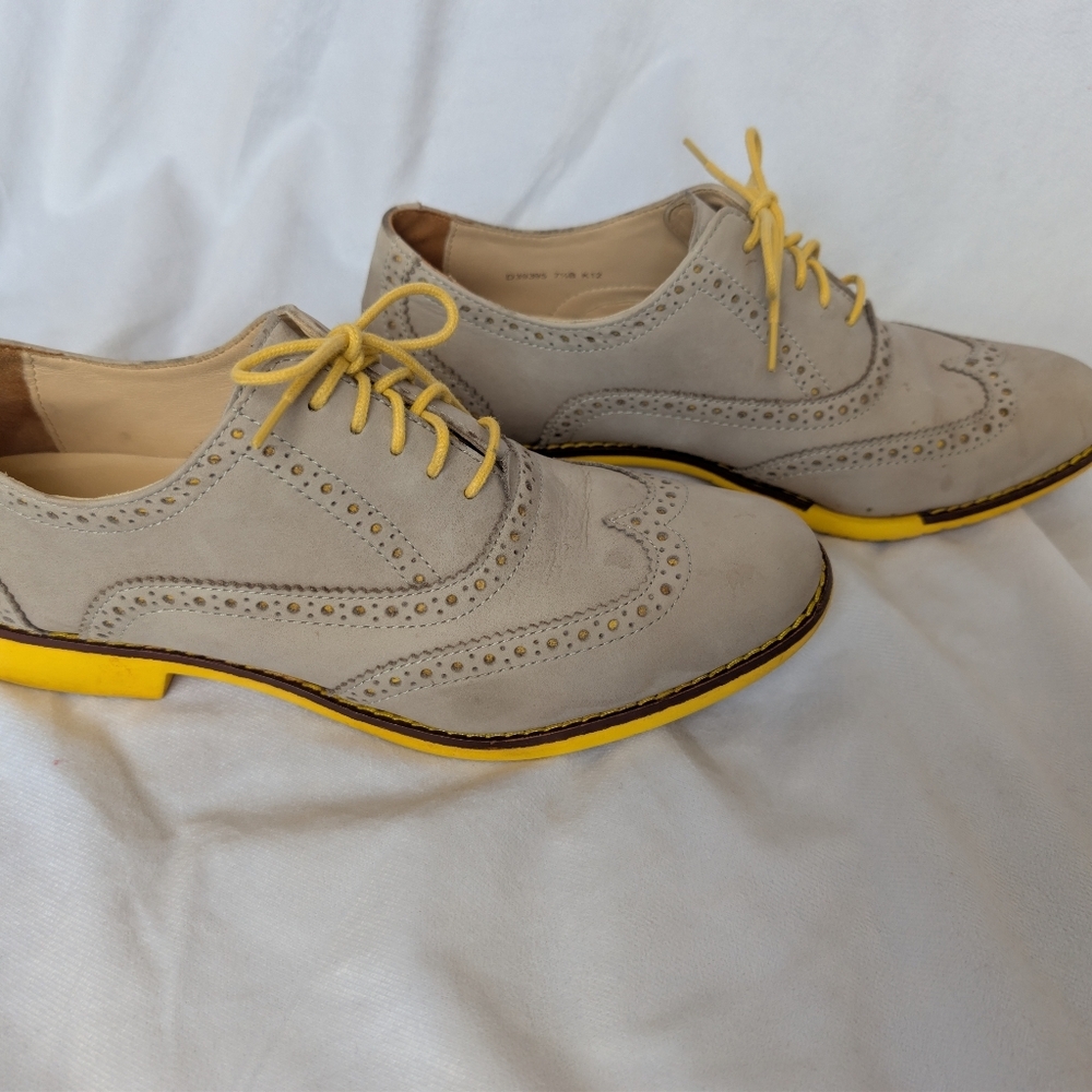 Cole Haan Gramercy Wingtip Shoes Suede Size 7 1/2